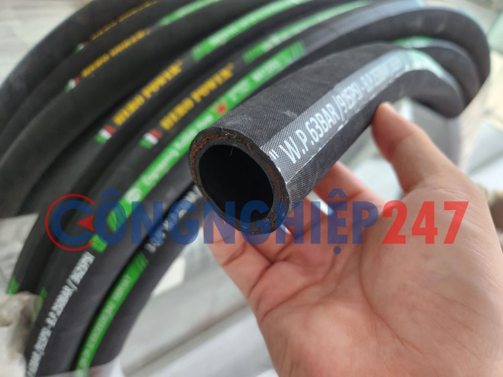 Ống thủy lực có nhiều loại trên thị trường áp lực làm việc khác nhau